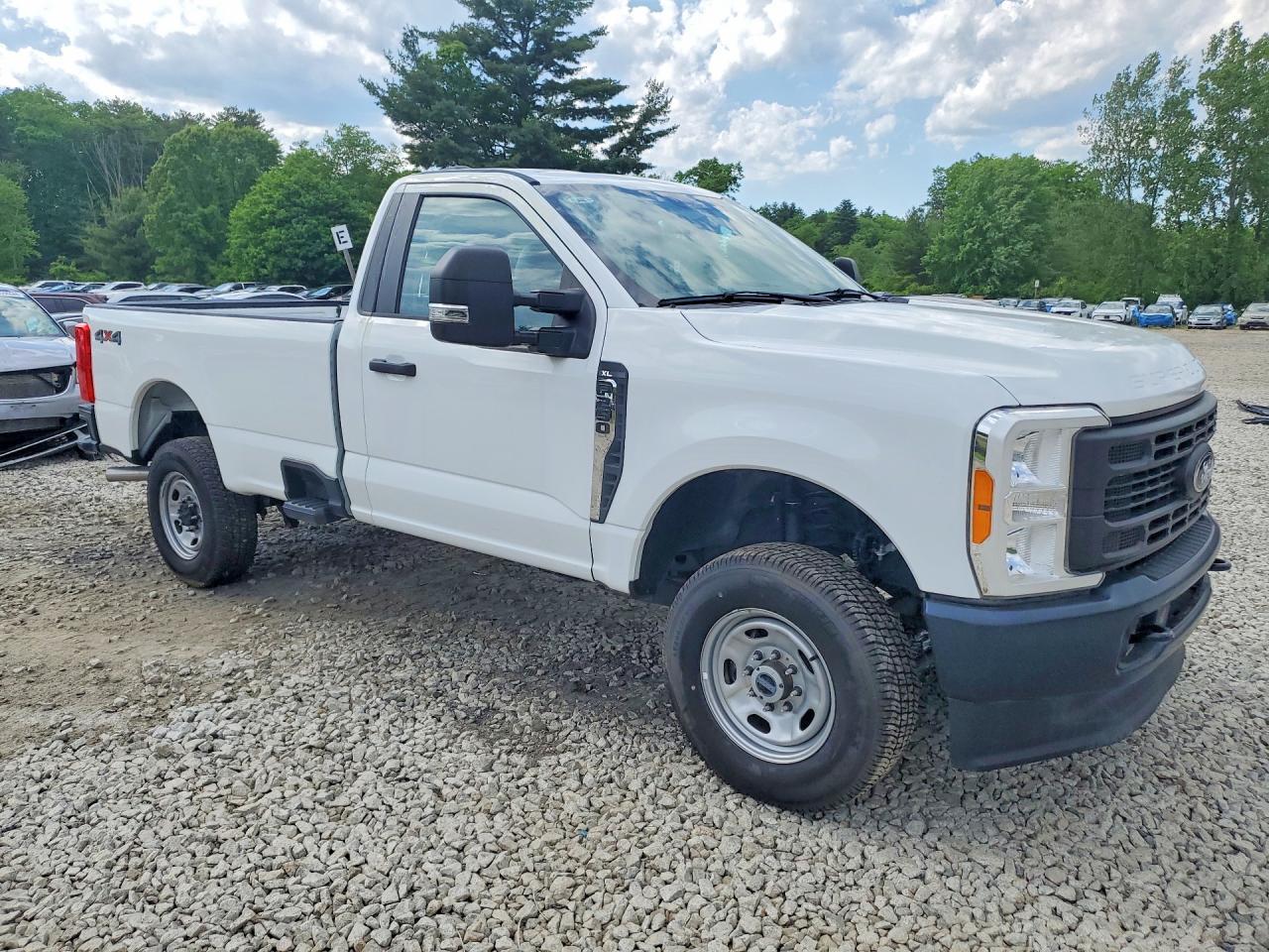2023 Ford F250 Super Duty - Фото 4