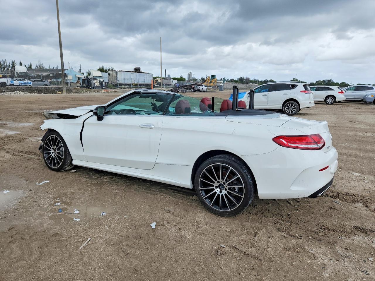 2023 Mercedes-Benz C 300 - Фото 2