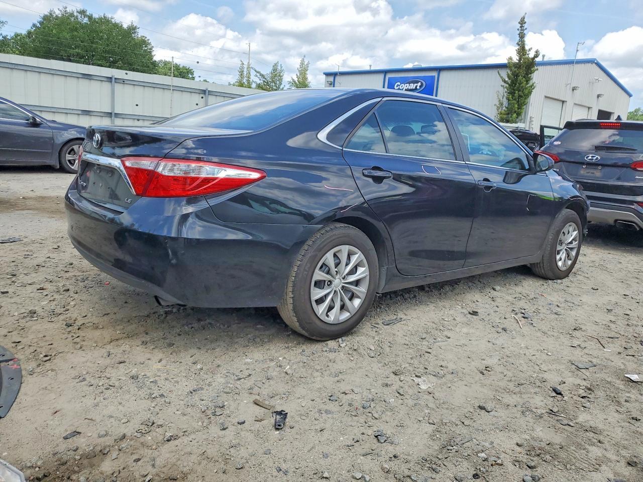 2016 Toyota Camry Le - Image 3