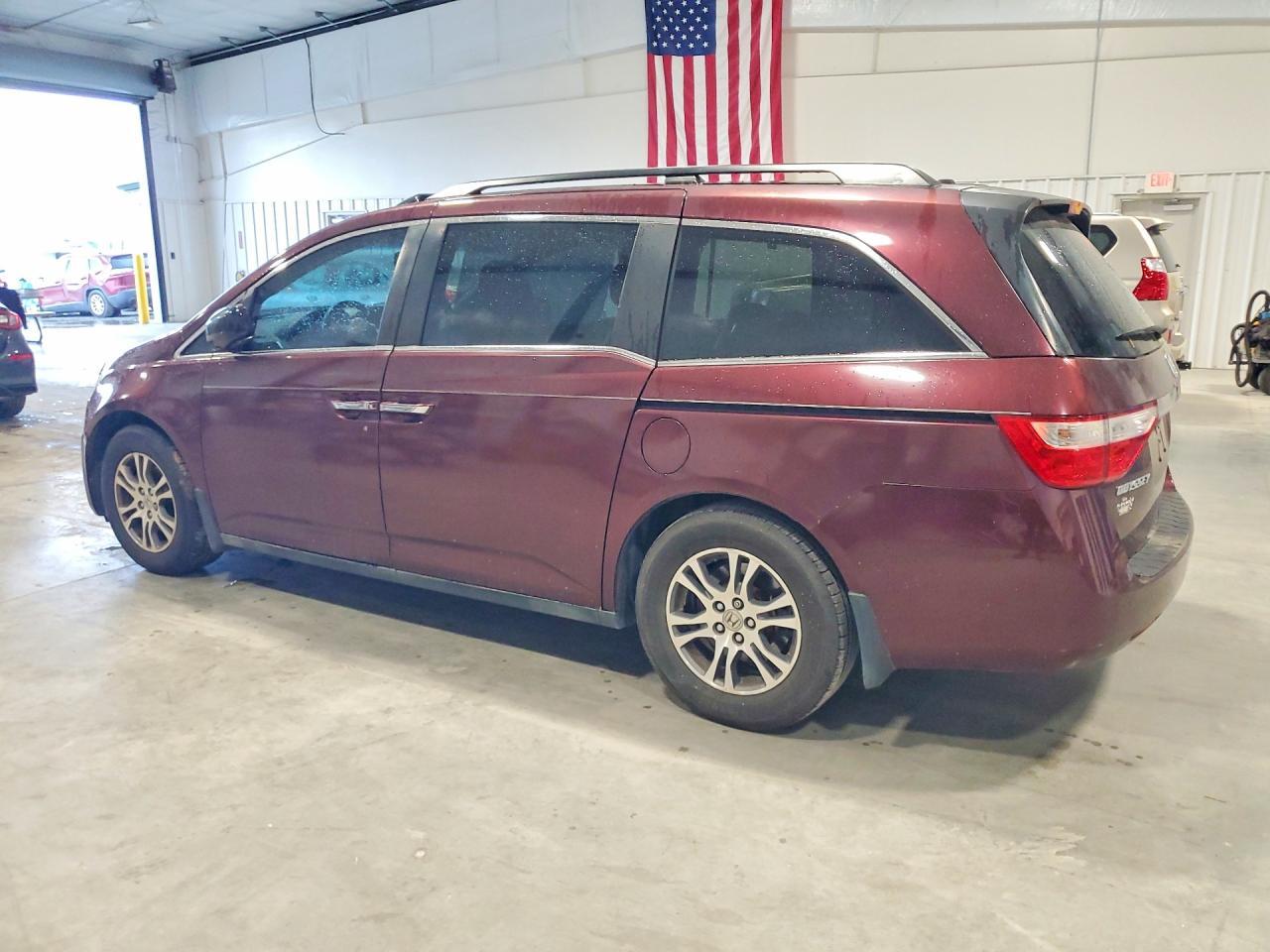 2011 Honda Odyssey Exl - Image 2