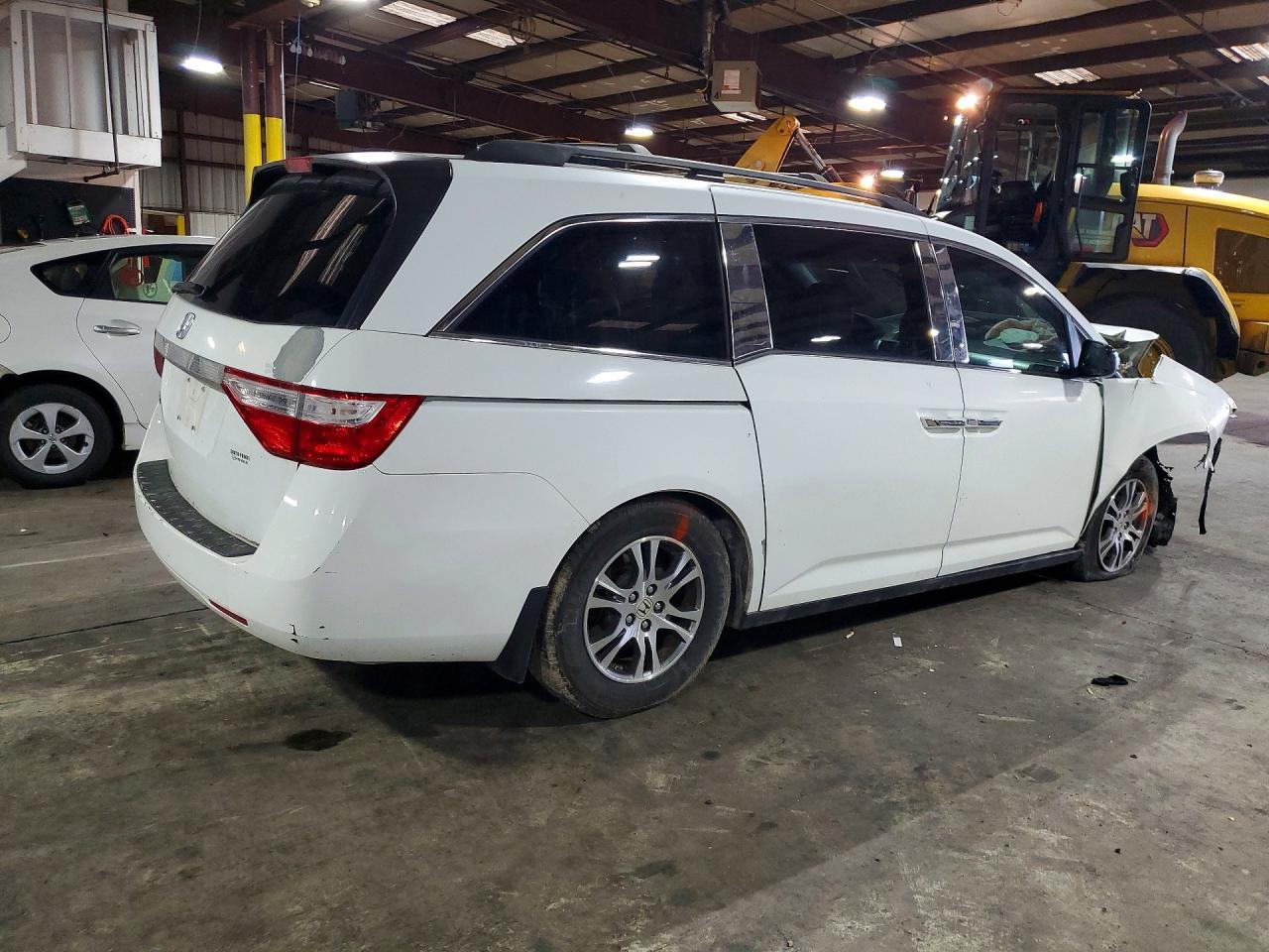 2012 Honda Odyssey Ex - Image 3