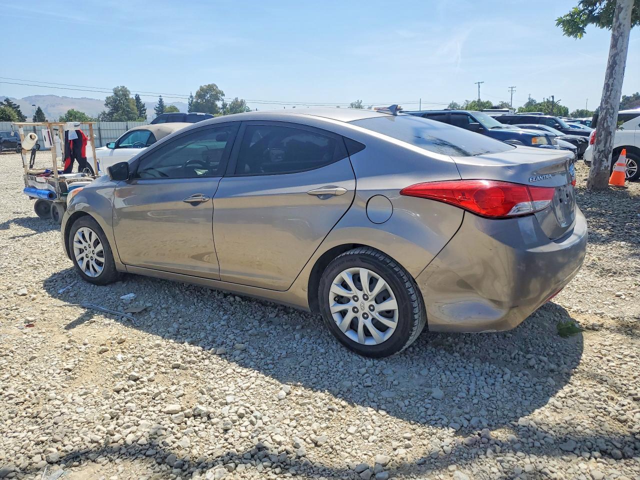 2013 Hyundai Elantra Gls - Фото 2