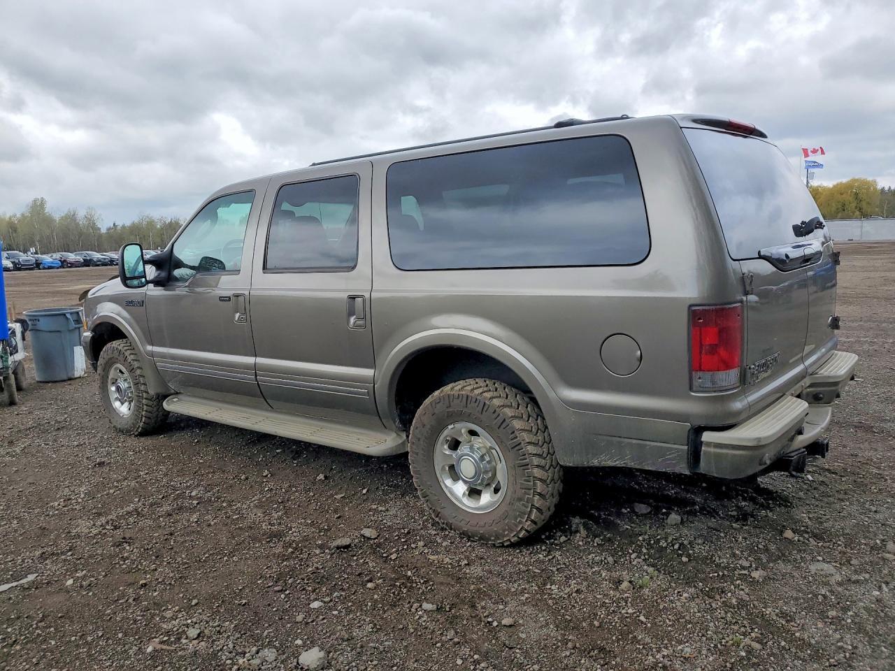 2003 Ford Excursion Limited - Image 2