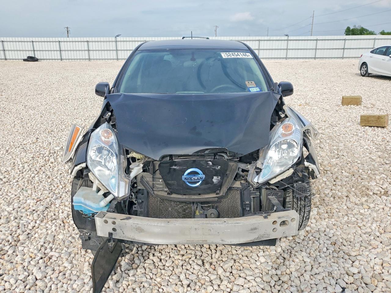 2017 Nissan Leaf S - Image 5