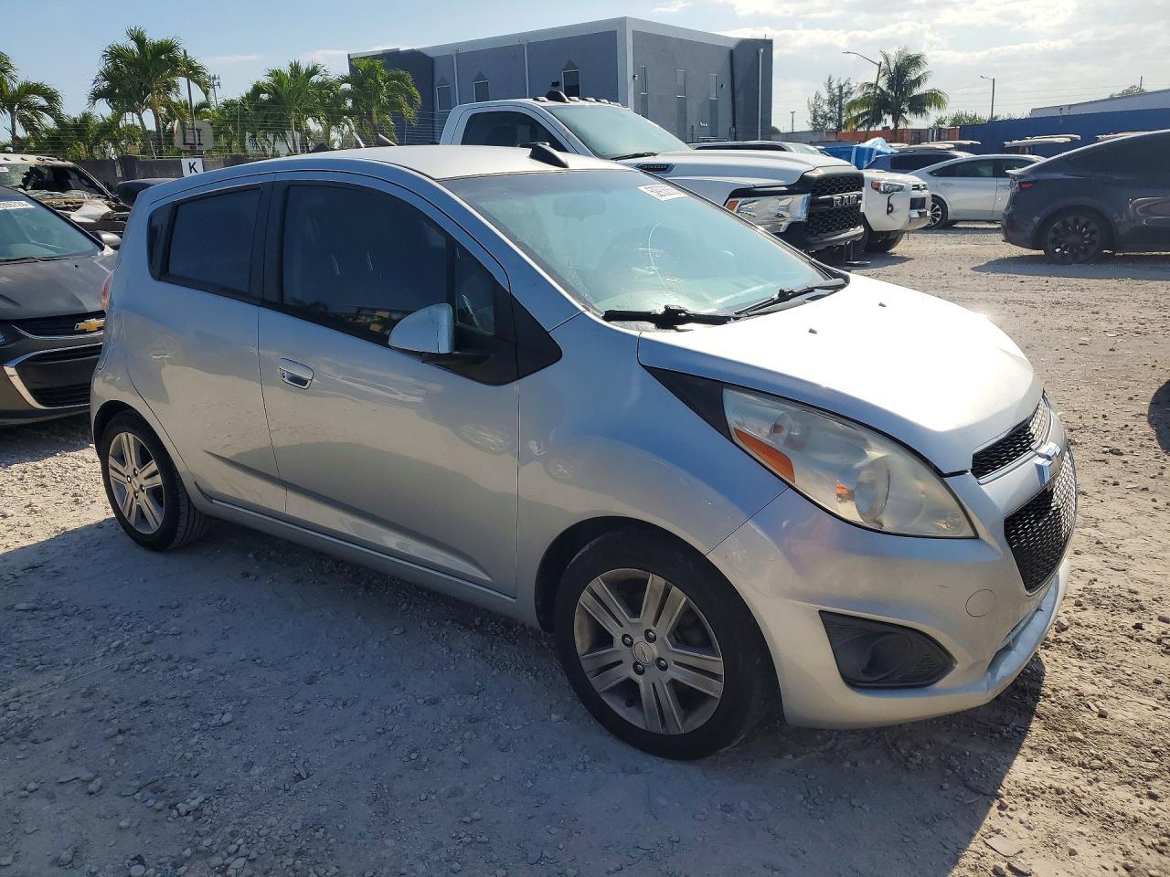 2015 Chevrolet Spark 1Lt - Фото 4