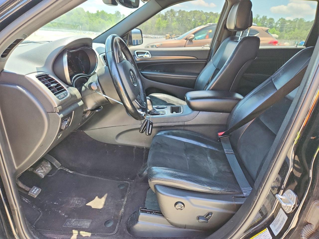 2017 Jeep Grand Cherokee Laredo - Image 7