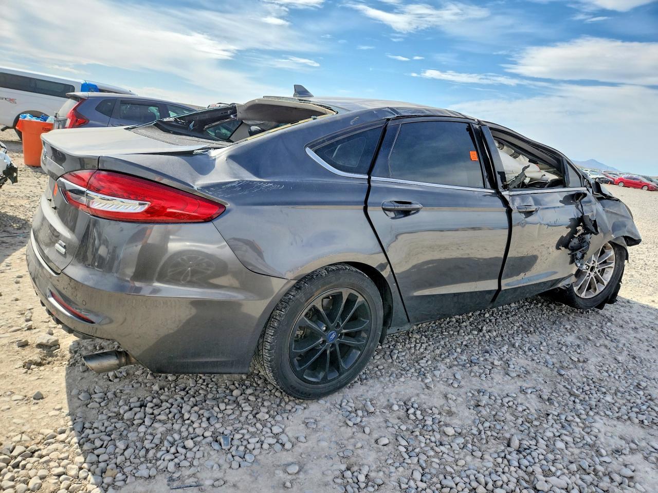2019 Ford Fusion Se - Фото 3
