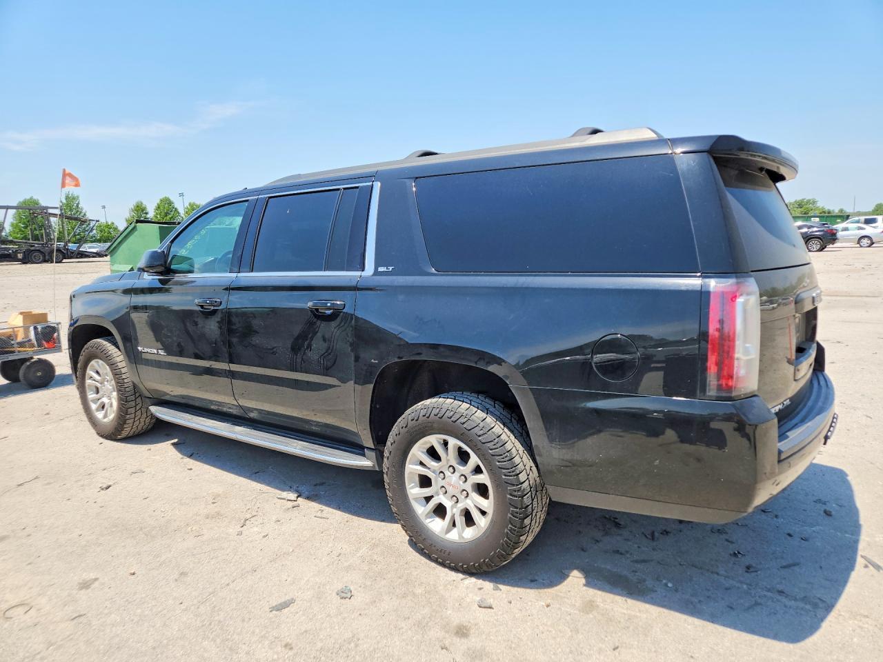 2019 GMC Yukon Xl K1500 Slt - Фото 2