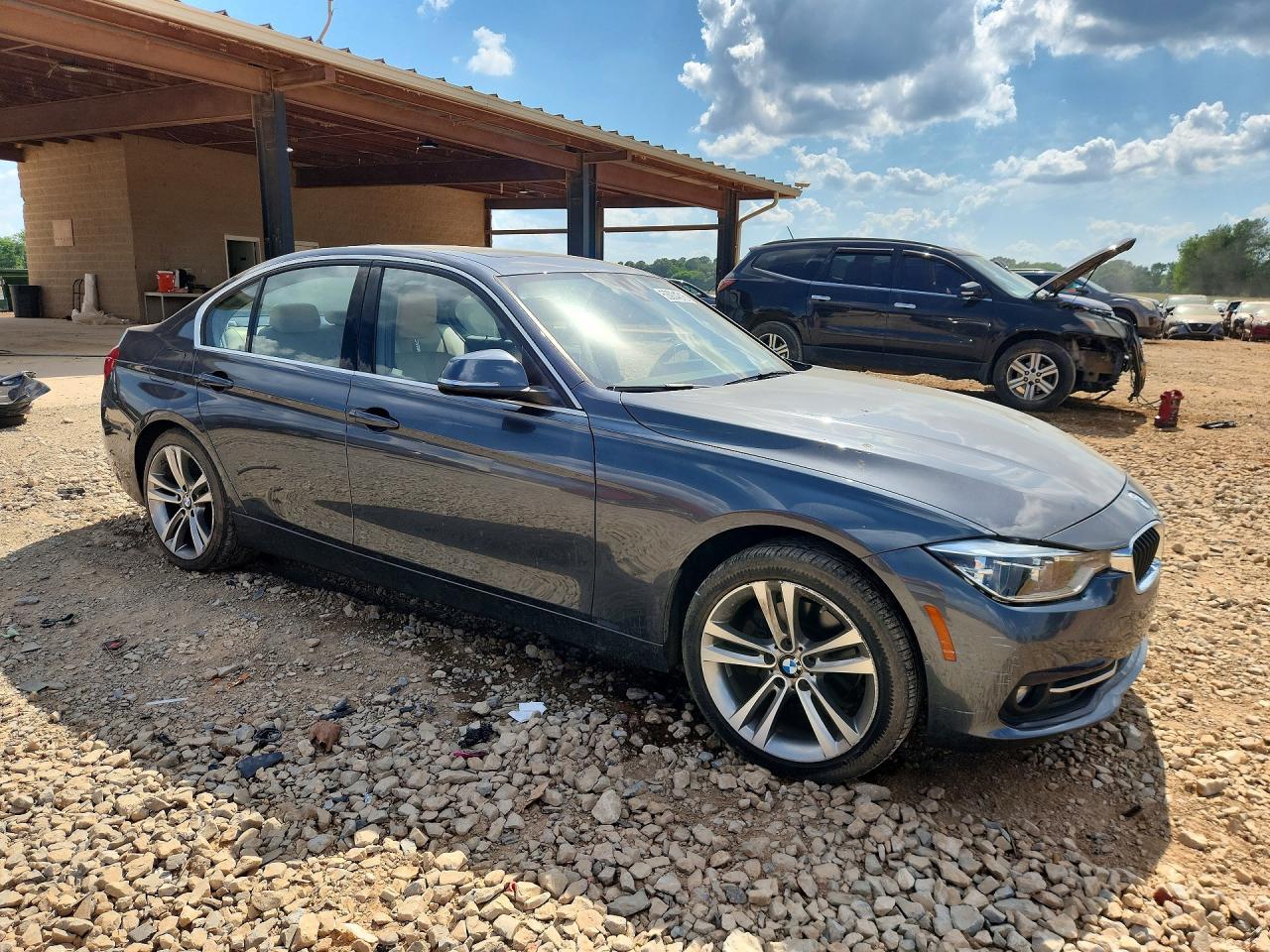 2018 BMW 330 I - Фото 4