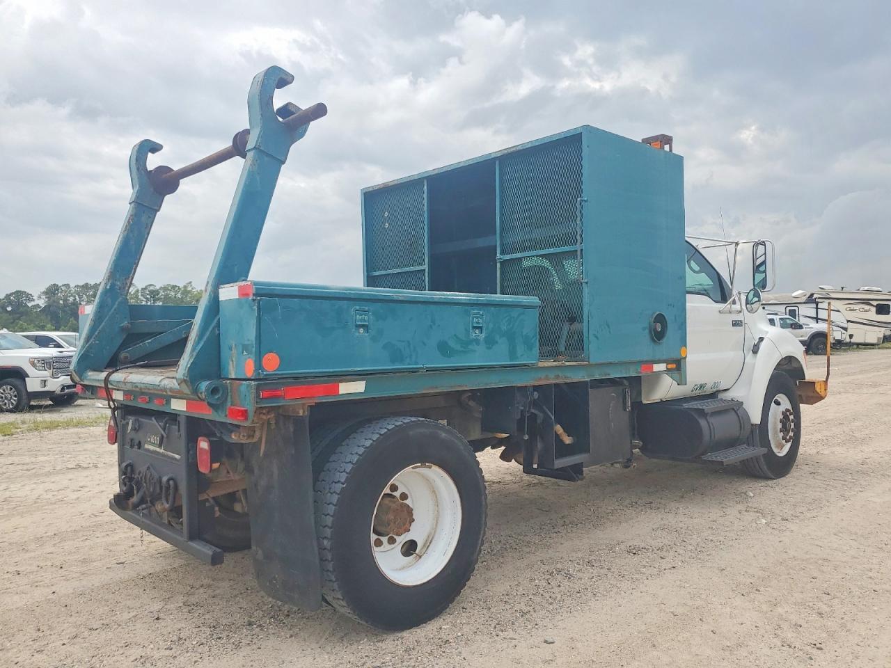 2006 Ford F750 Super Duty - Фото 4