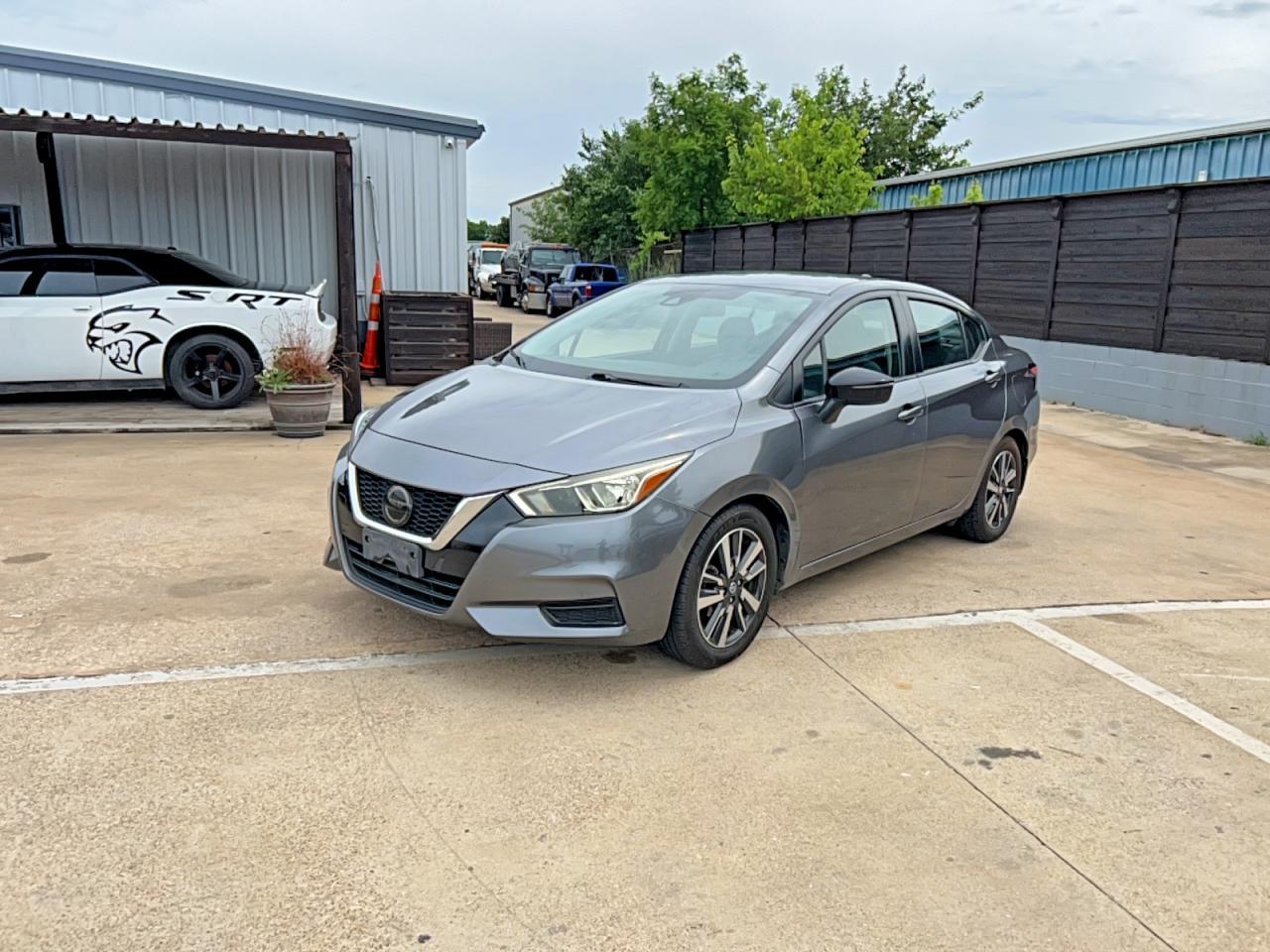 2020 Nissan Versa Sv - Image 2