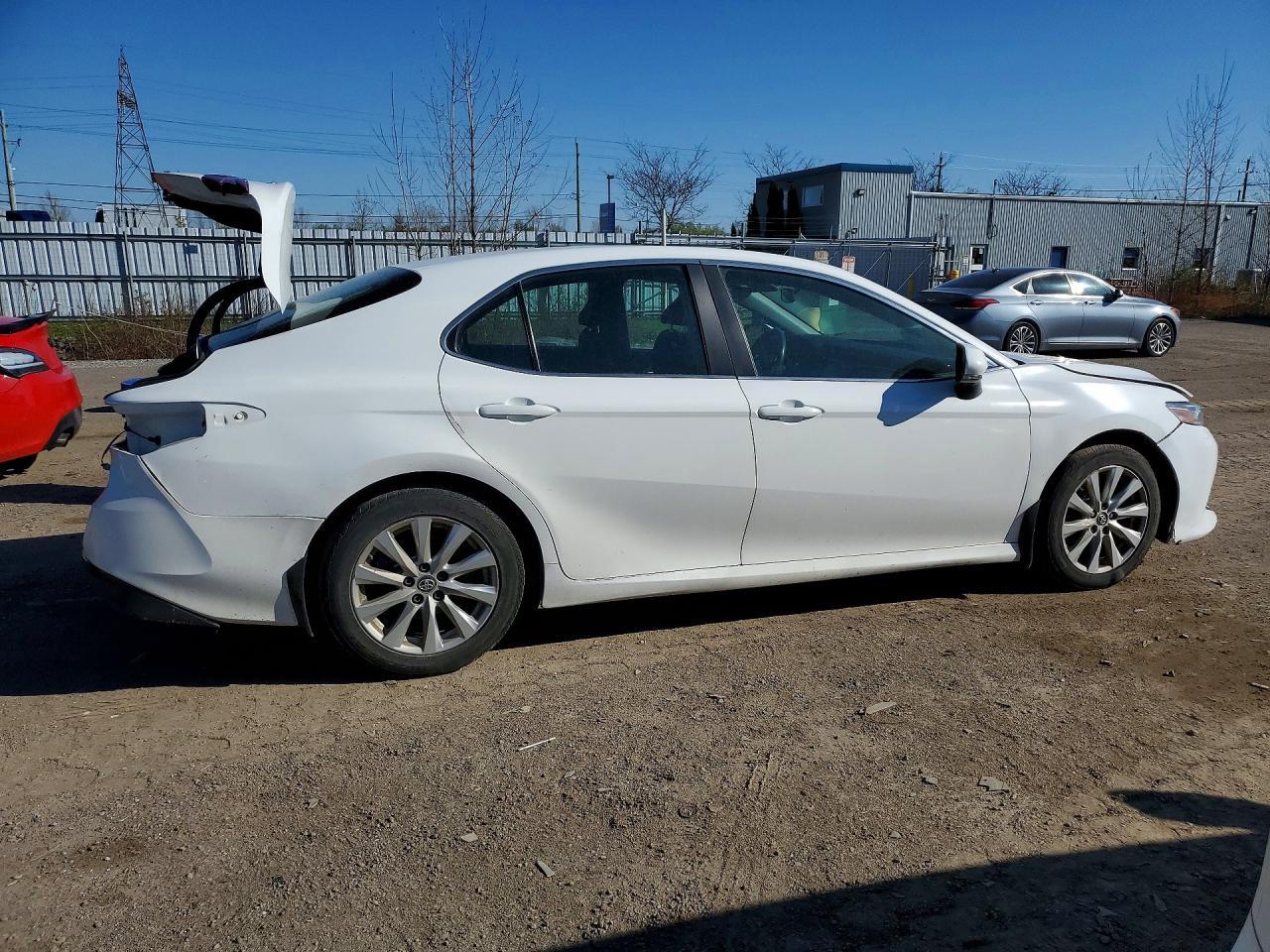 2018 Toyota Camry L - Фото 3