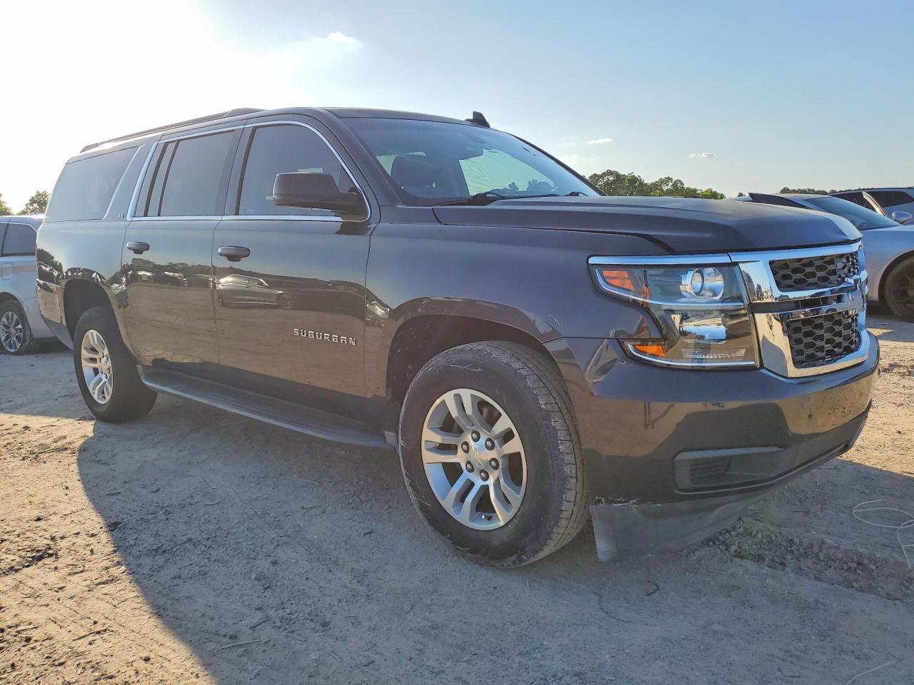 2016 Chevrolet Suburban C1500 Ls - Фото 4