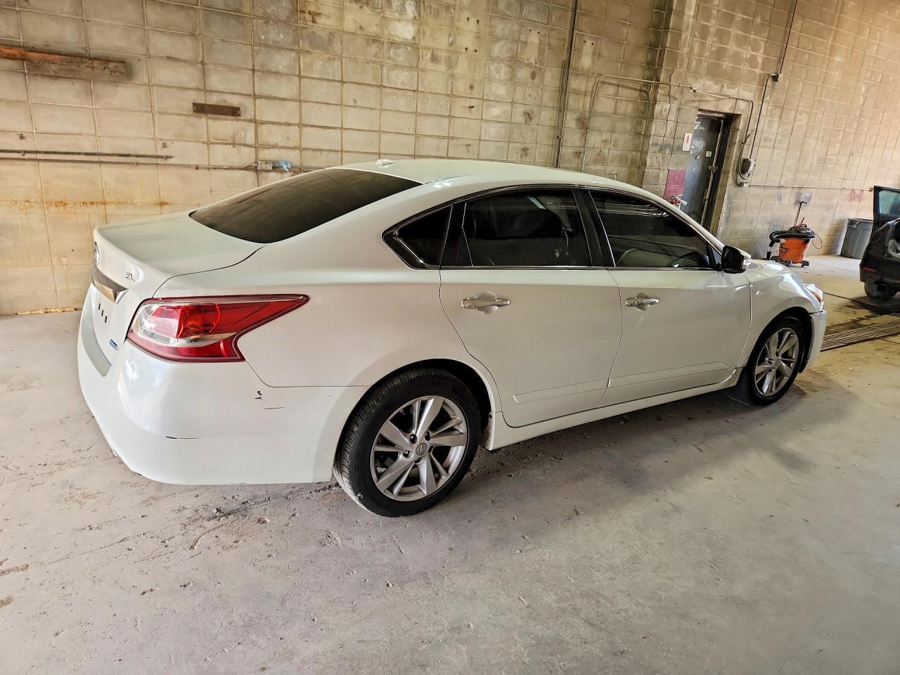 2013 Nissan Altima 2.5 - Image 3