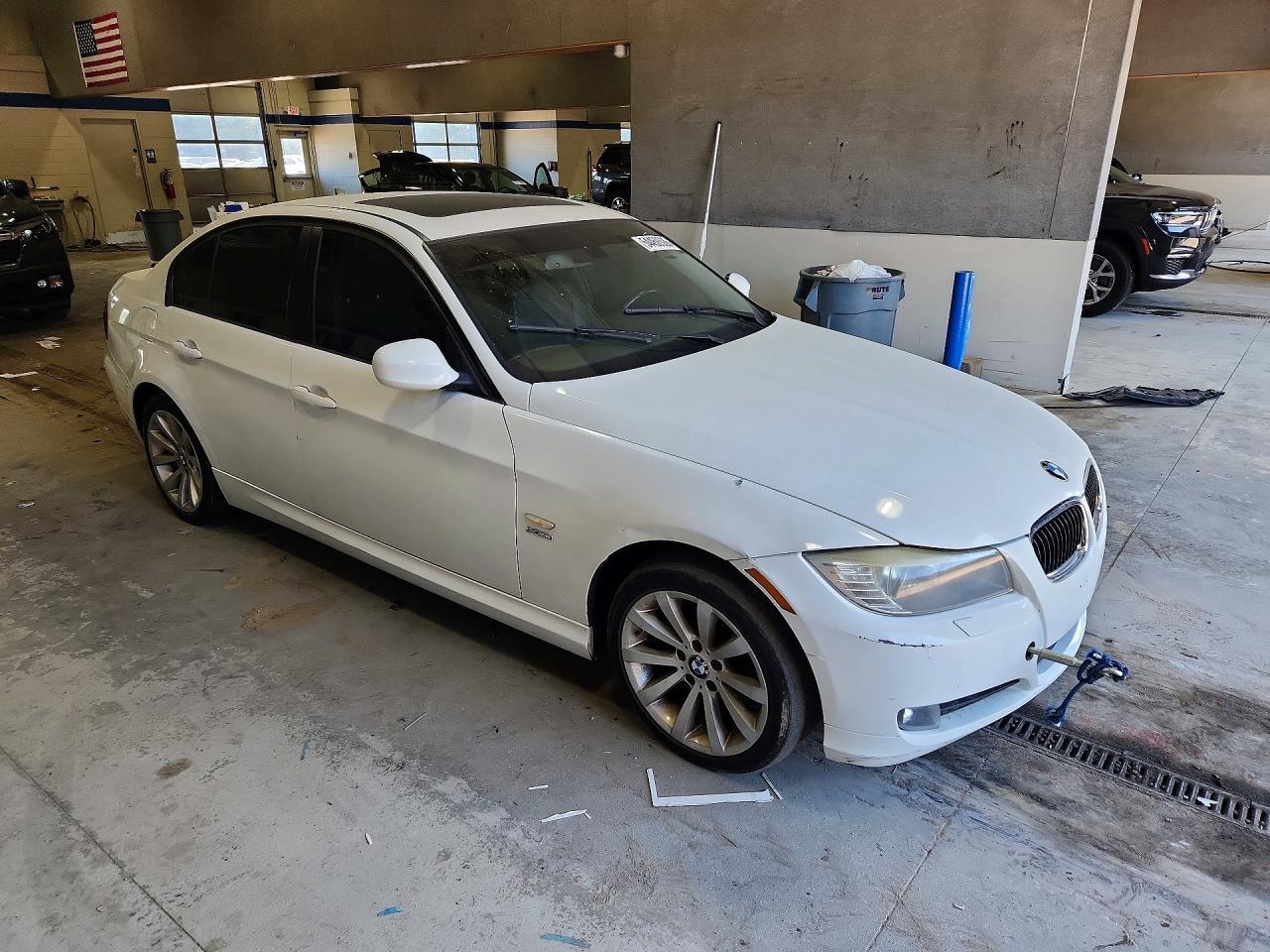 2011 BMW 328I - Image 4
