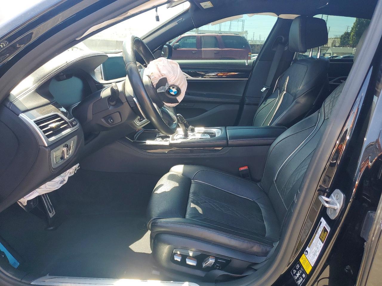 2021 BMW 750 Xi - Image 7