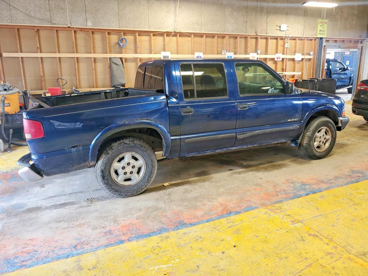 2001 Chevrolet S Truck S10 - Фото 3