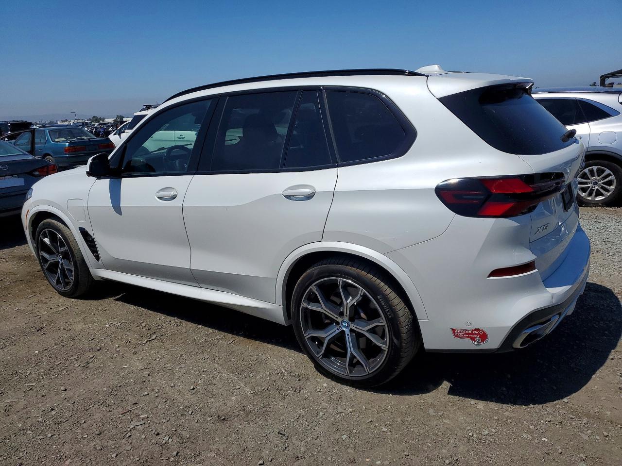 2024 BMW X5 xDrive50E - Image 2