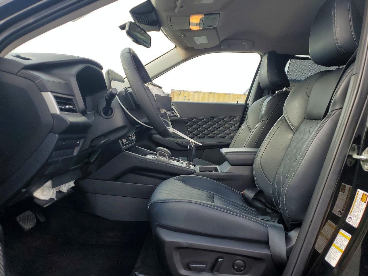2024 Mitsubishi Outlander Sel - Image 7