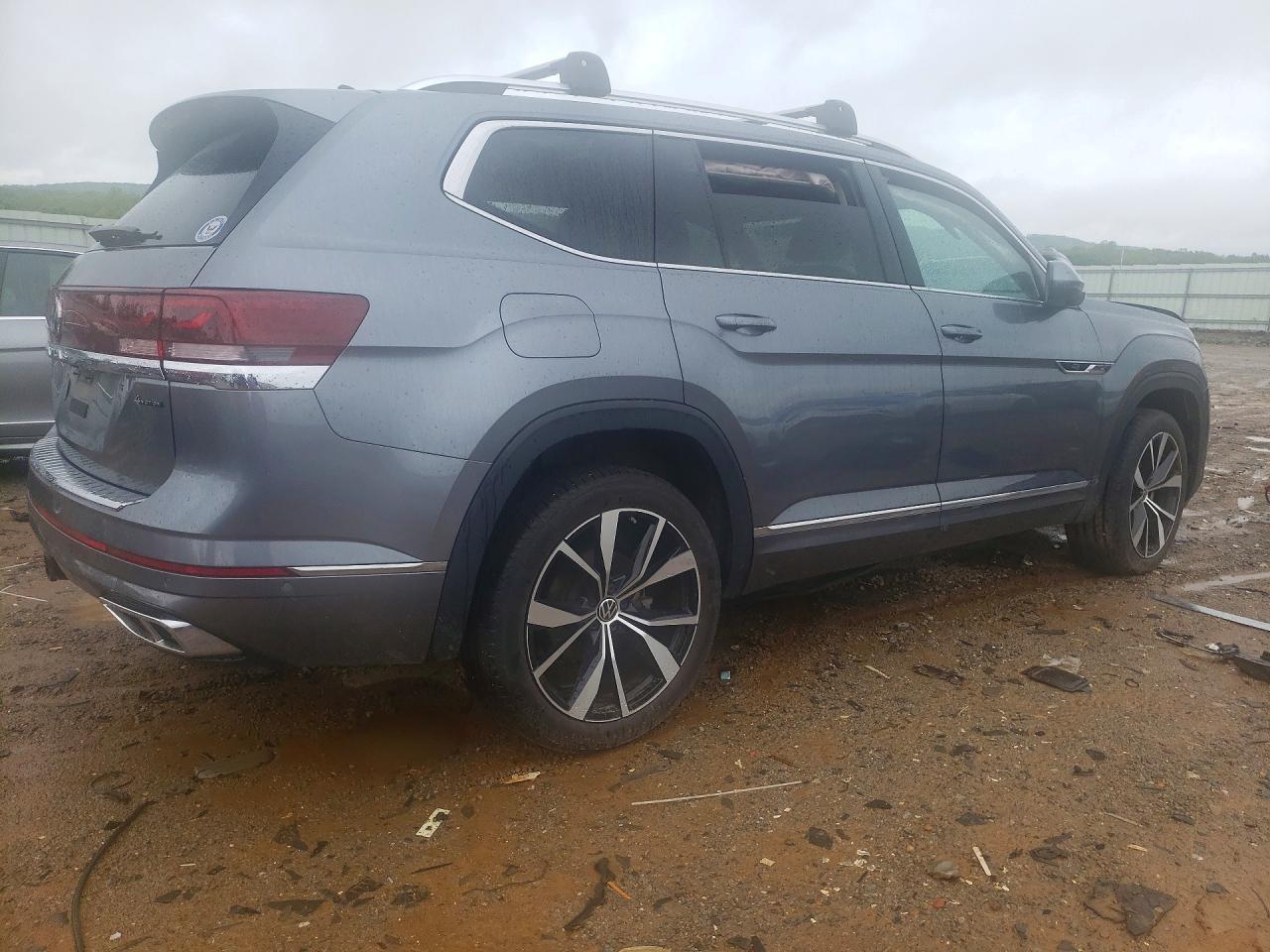 2024 Volkswagen Atlas Sel Premium R-Line - Image 3