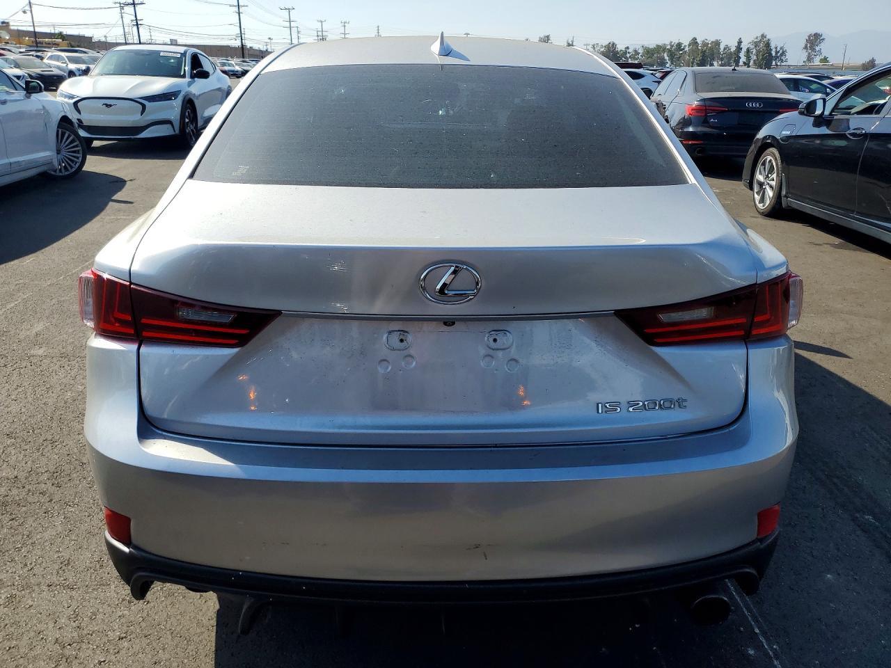 2016 Lexus Is 200T - Фото 6