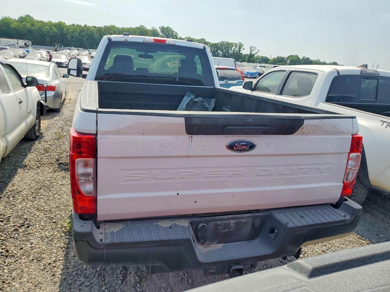 2022 Ford F250 Super Duty - Фото 6