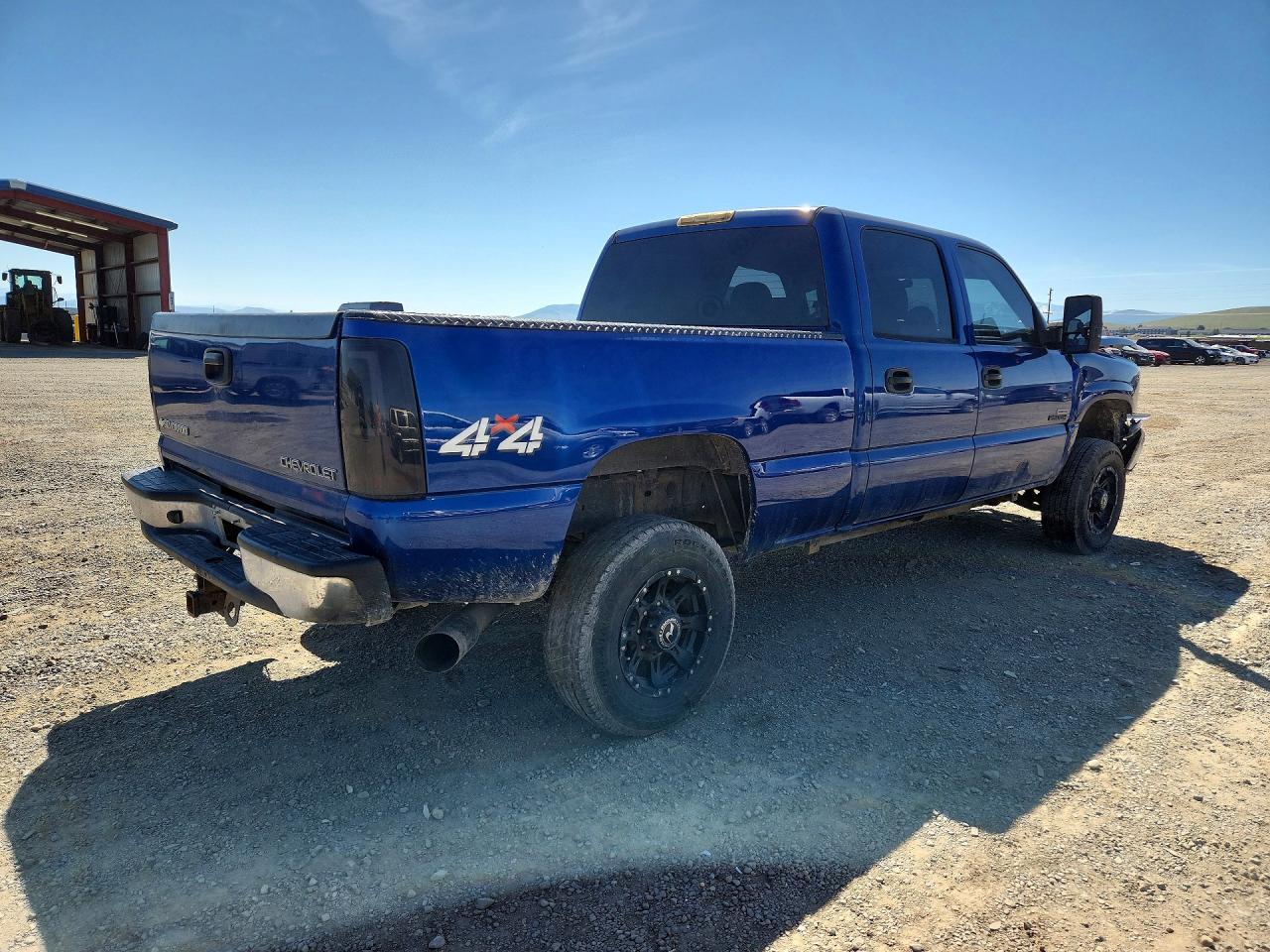 2004 Chevrolet Silverado K2500 Heavy Duty - Image 3