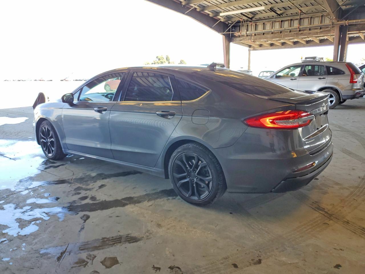 2019 Ford Fusion Se - Фото 2