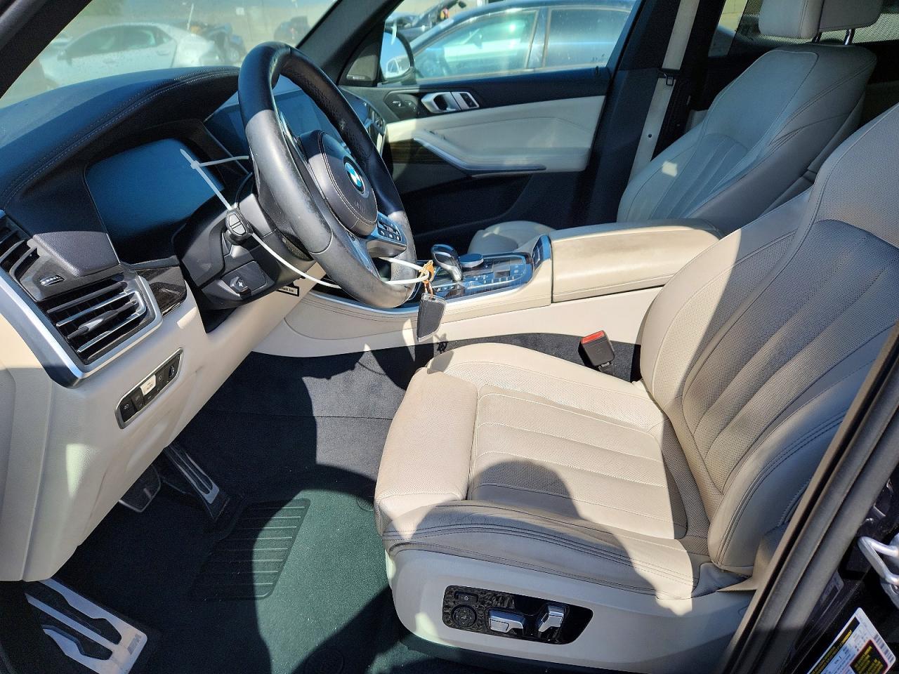 2020 BMW X5 M50I - Фото 7