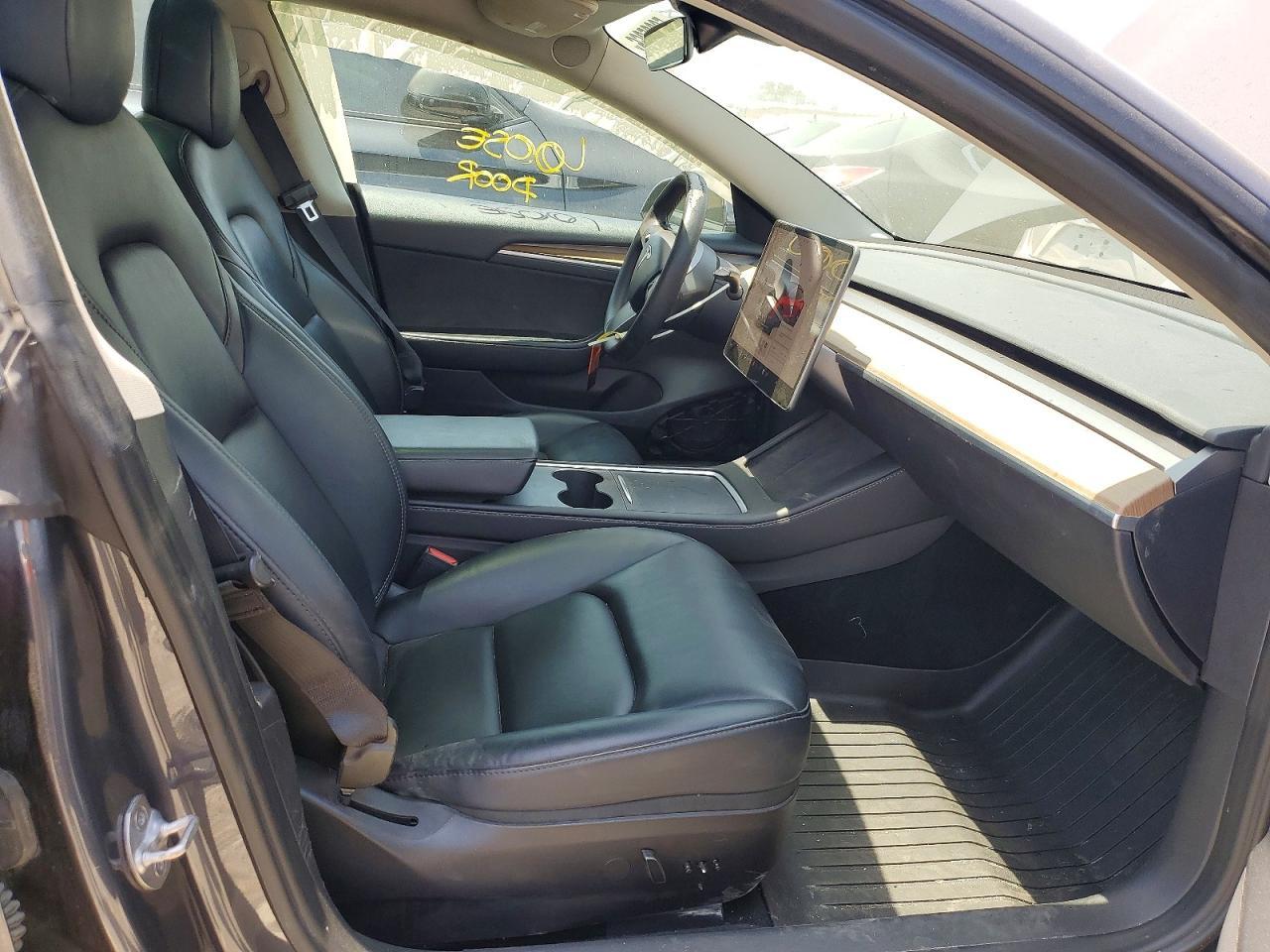 2023 Tesla Model 3 - Image 7