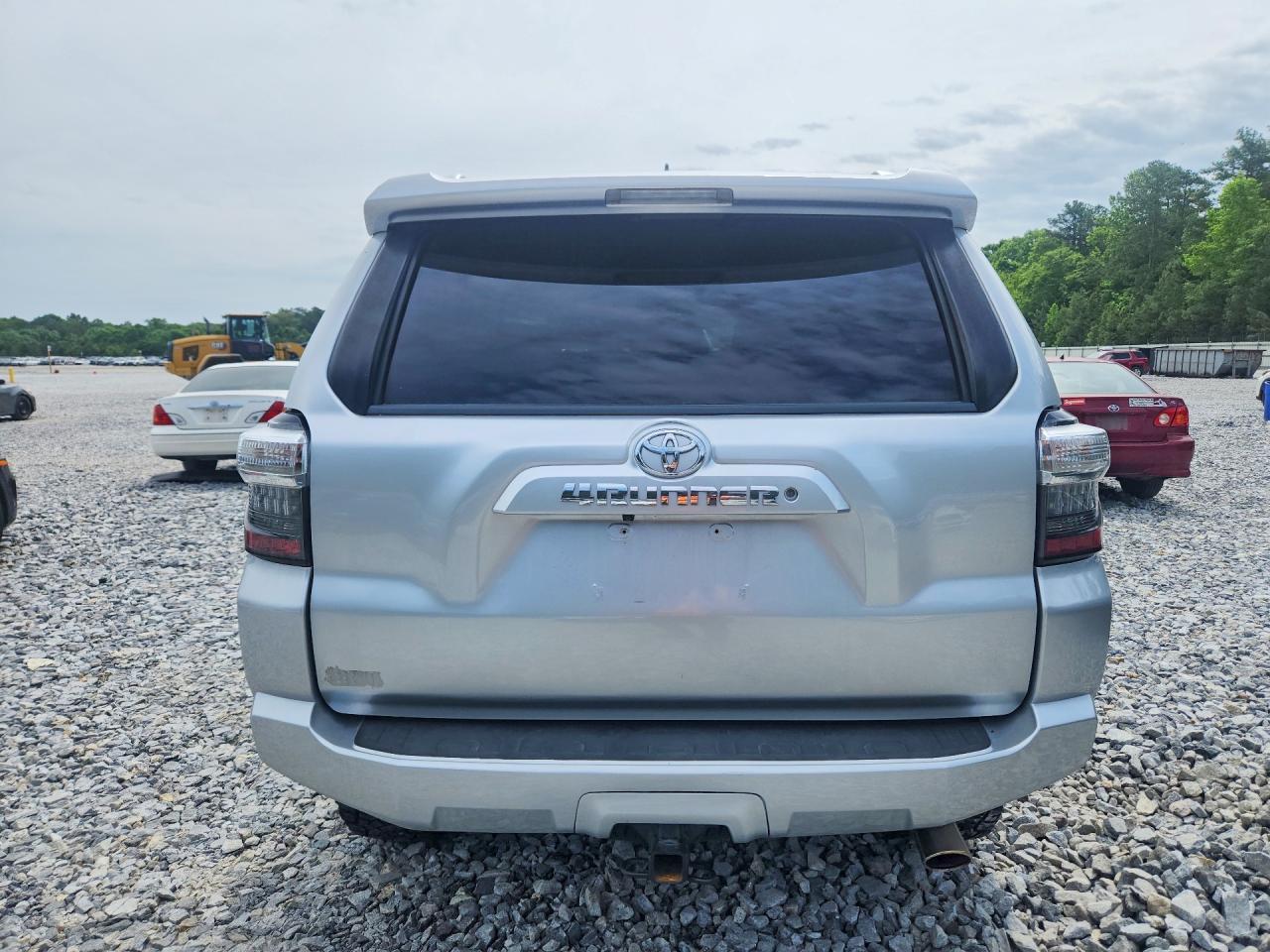 2017 Toyota 4Runner Sr5 Premium - Image 6