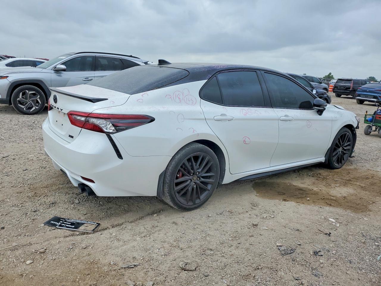 2021 Toyota Camry Xse - Фото 3