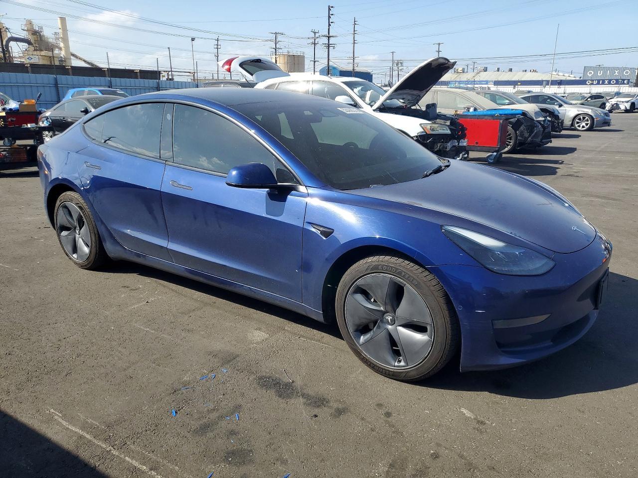 2022 Tesla Model 3 - Фото 4