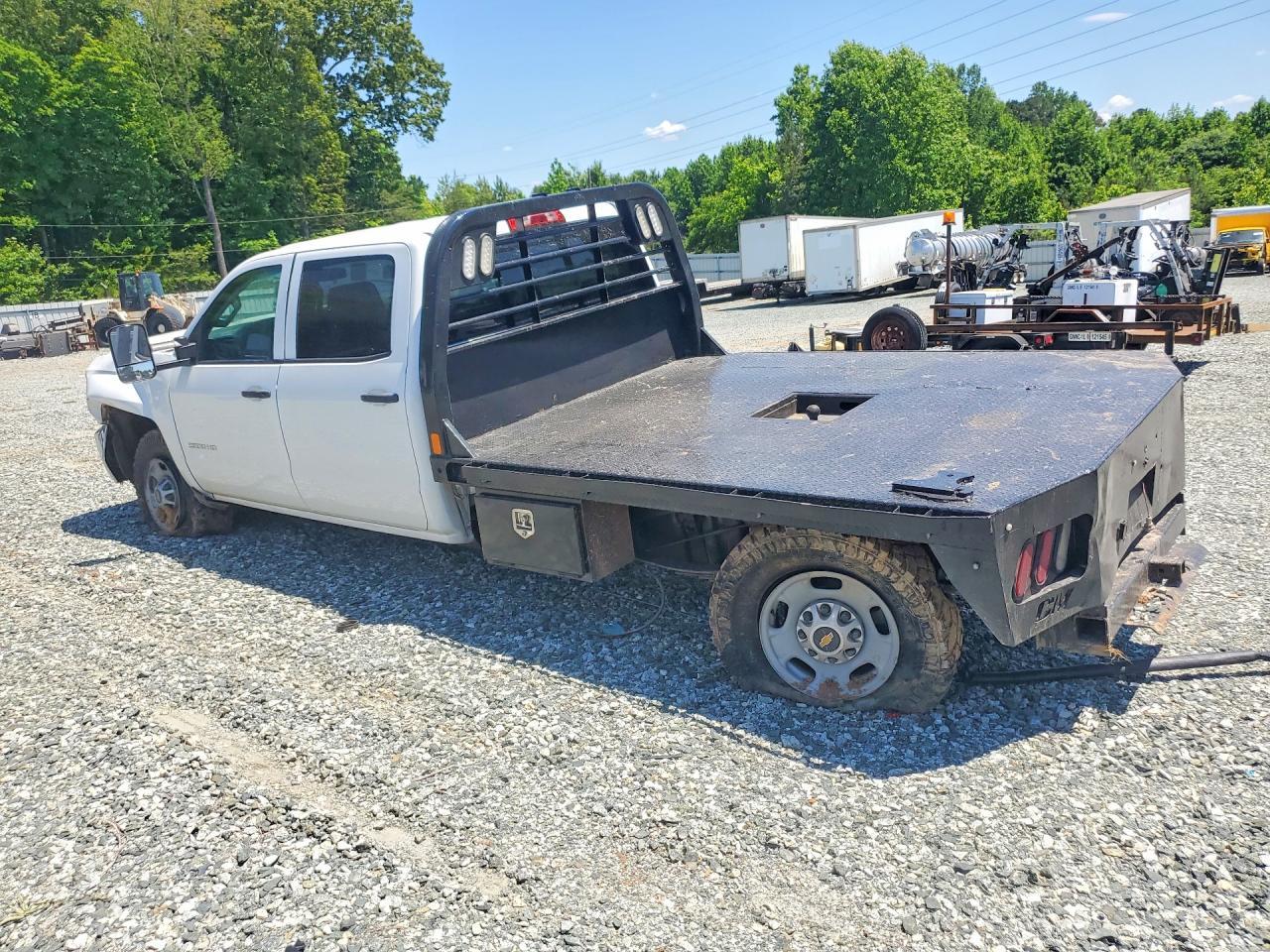 2019 Chevrolet Silverado K2500 Heavy Duty - Фото 2