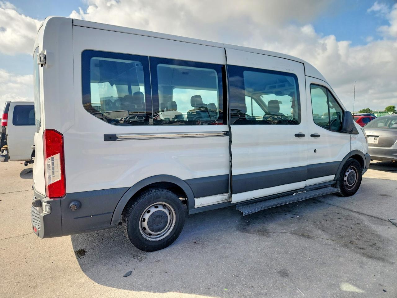 2016 Ford Transit T-350 - Фото 3