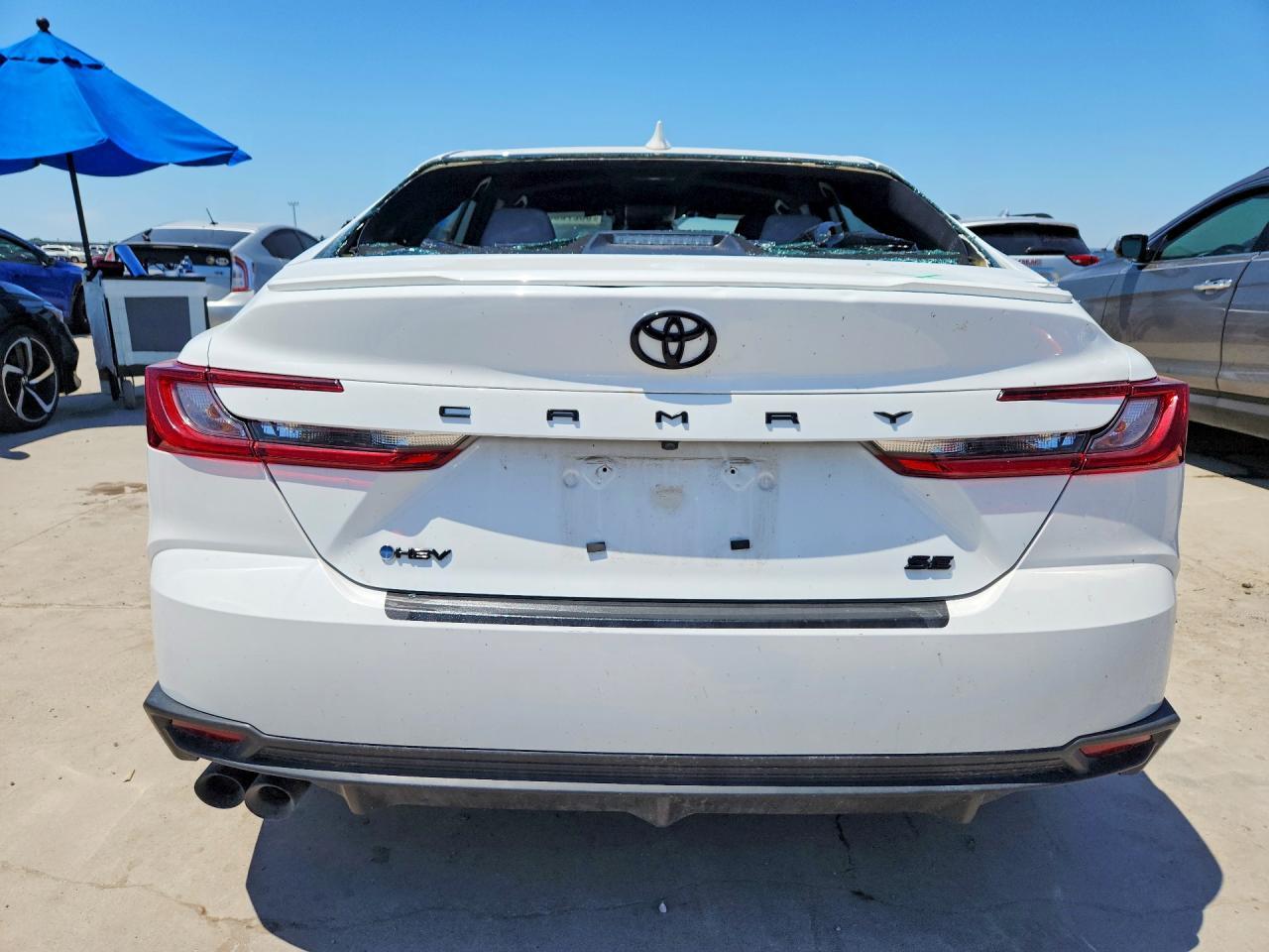 2025 Toyota Camry Se - Image 6