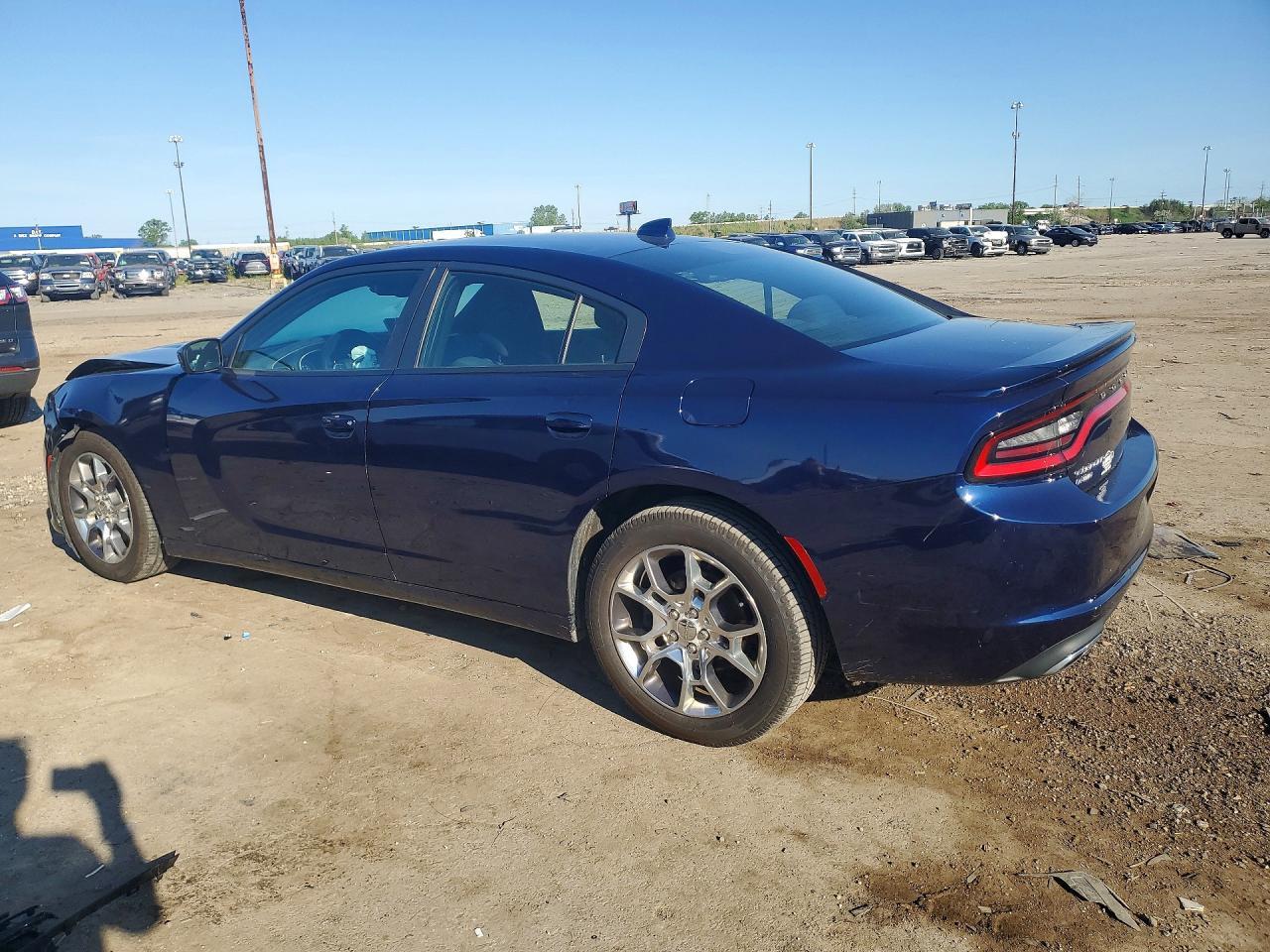 2015 Dodge Charger Sxt - Фото 2