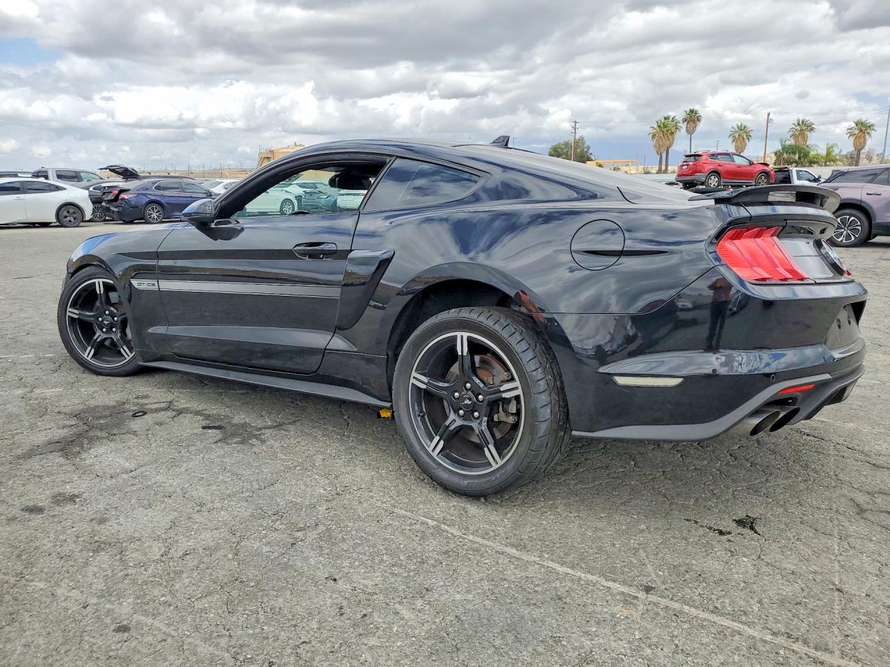 2021 Ford Mustang Gt - Фото 2