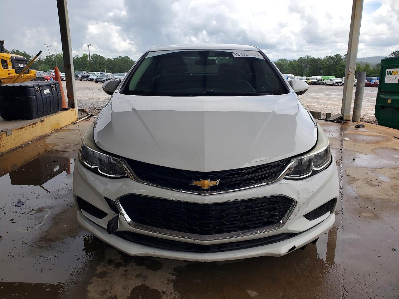 2018 Chevrolet Cruze Ls - Image 5