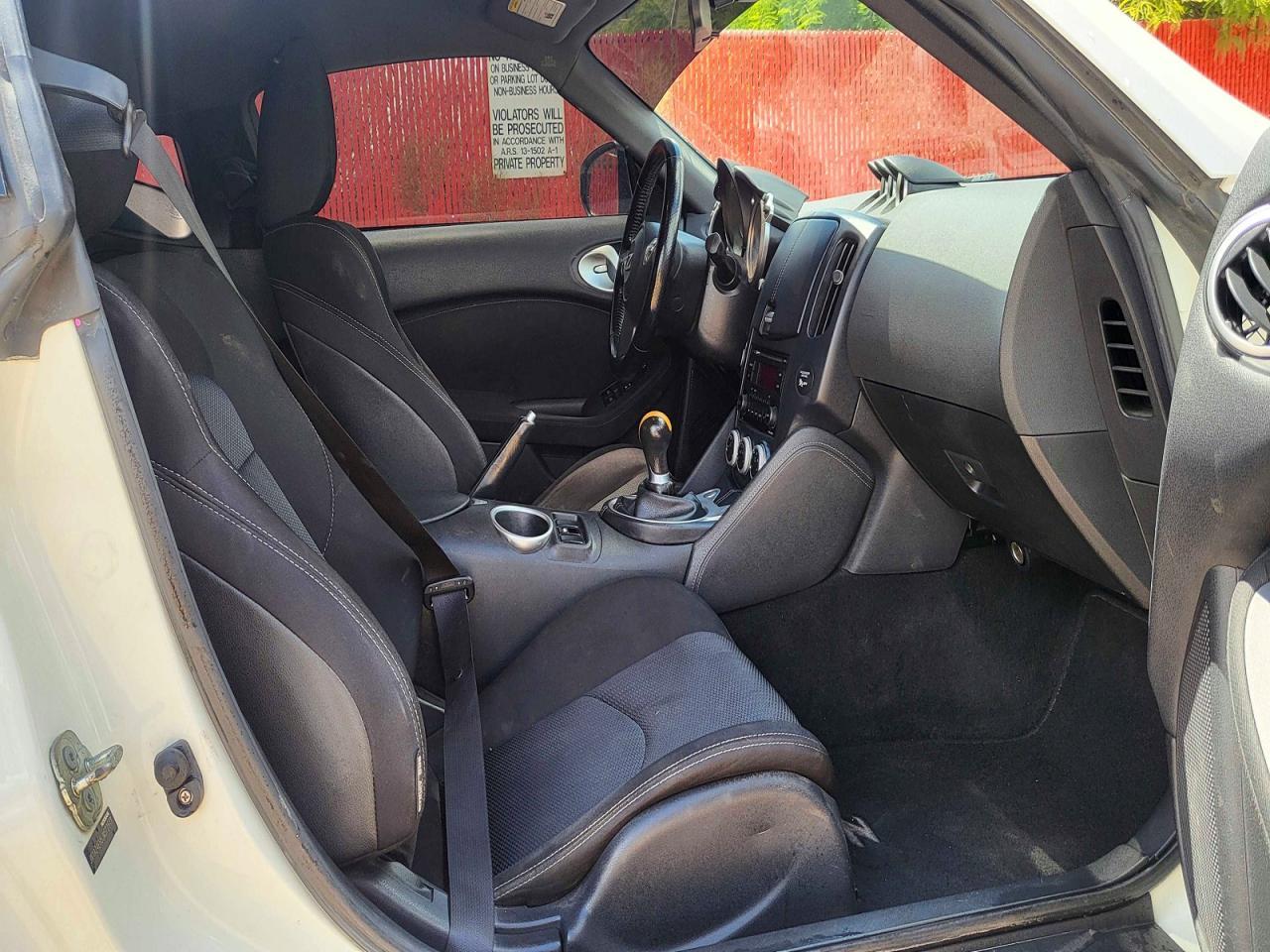 2018 Nissan 370Z Base - Image 5