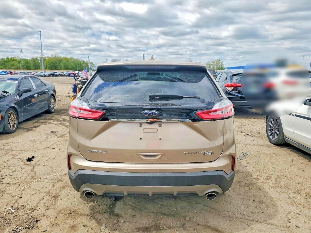 2020 Ford Edge Titanium - Фото 6