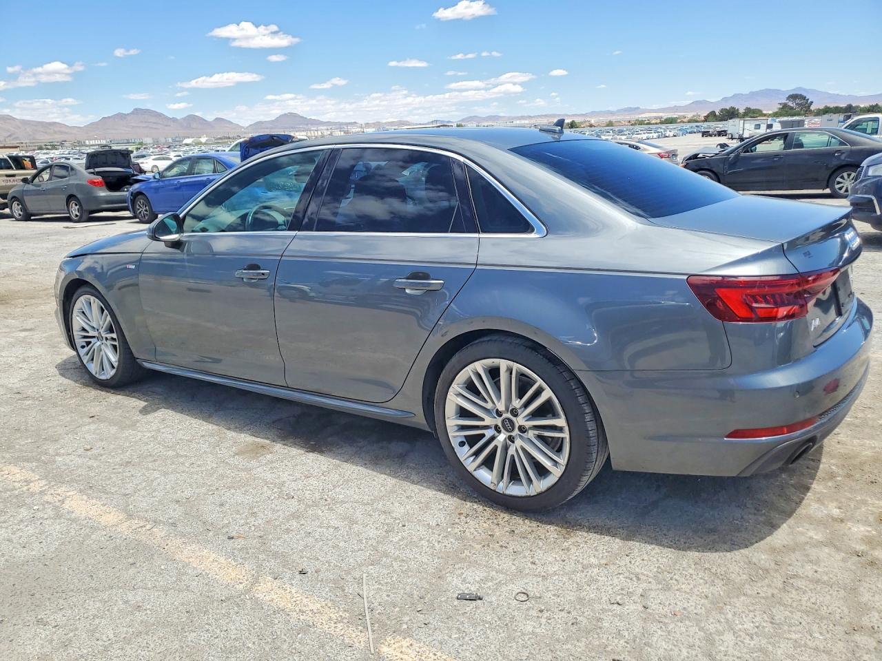 2018 Audi A4 Premium Plus - Фото 2