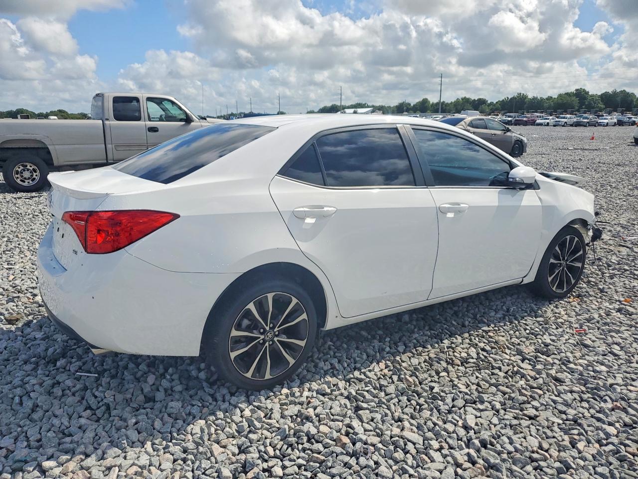 2019 Toyota Corolla Se - Фото 3