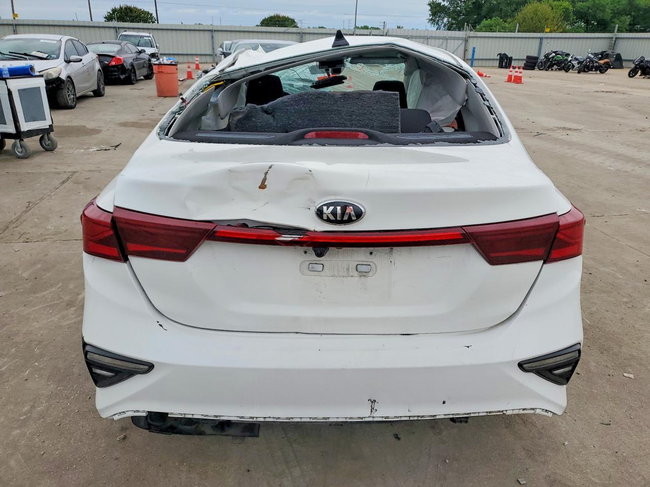 2021 Kia Forte Fe - Фото 6