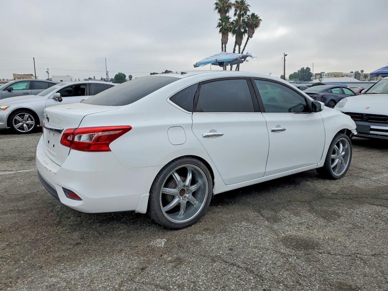 2019 Nissan Sentra S - Фото 3