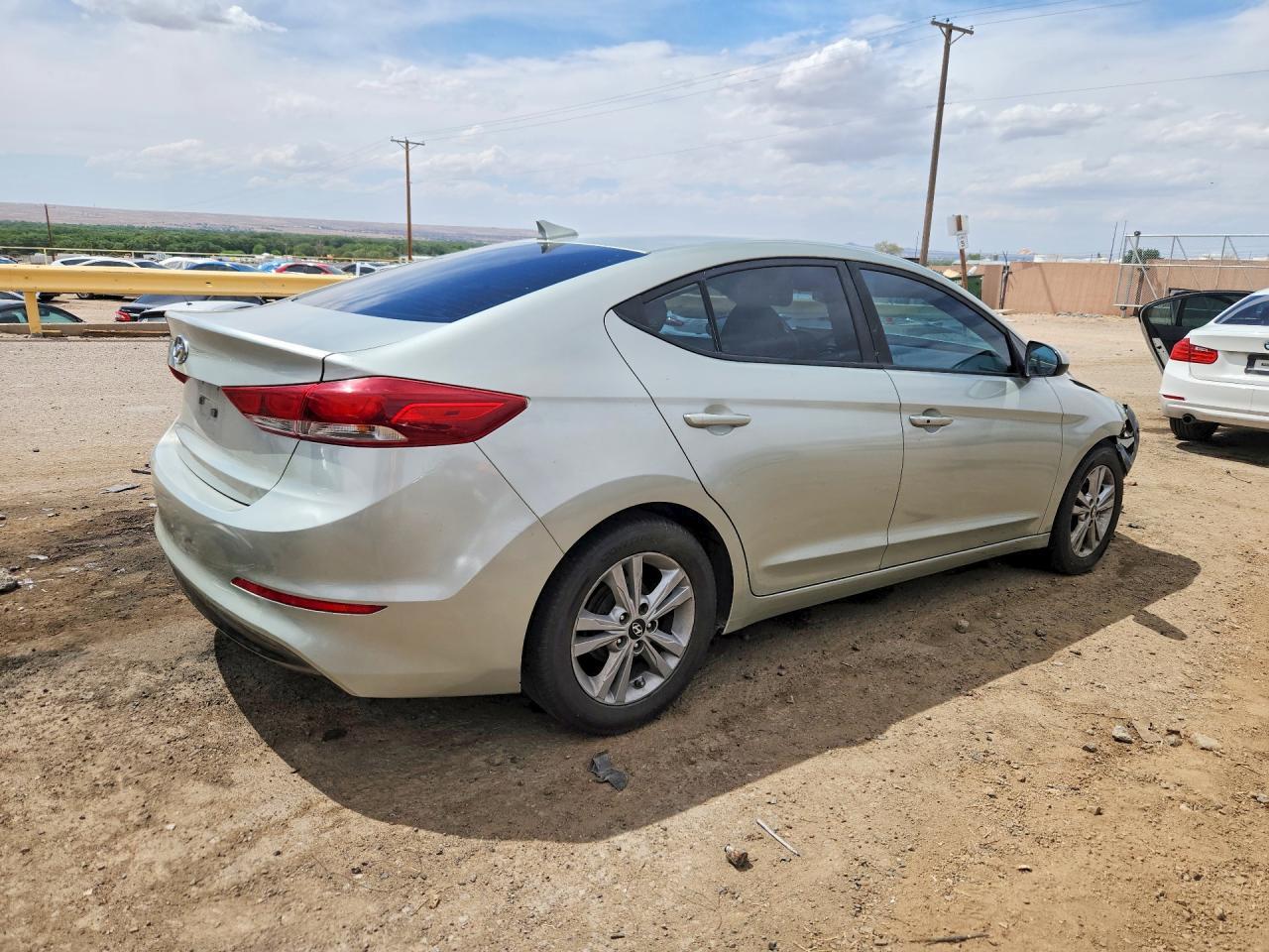 2017 Hyundai Elantra Se - Фото 3