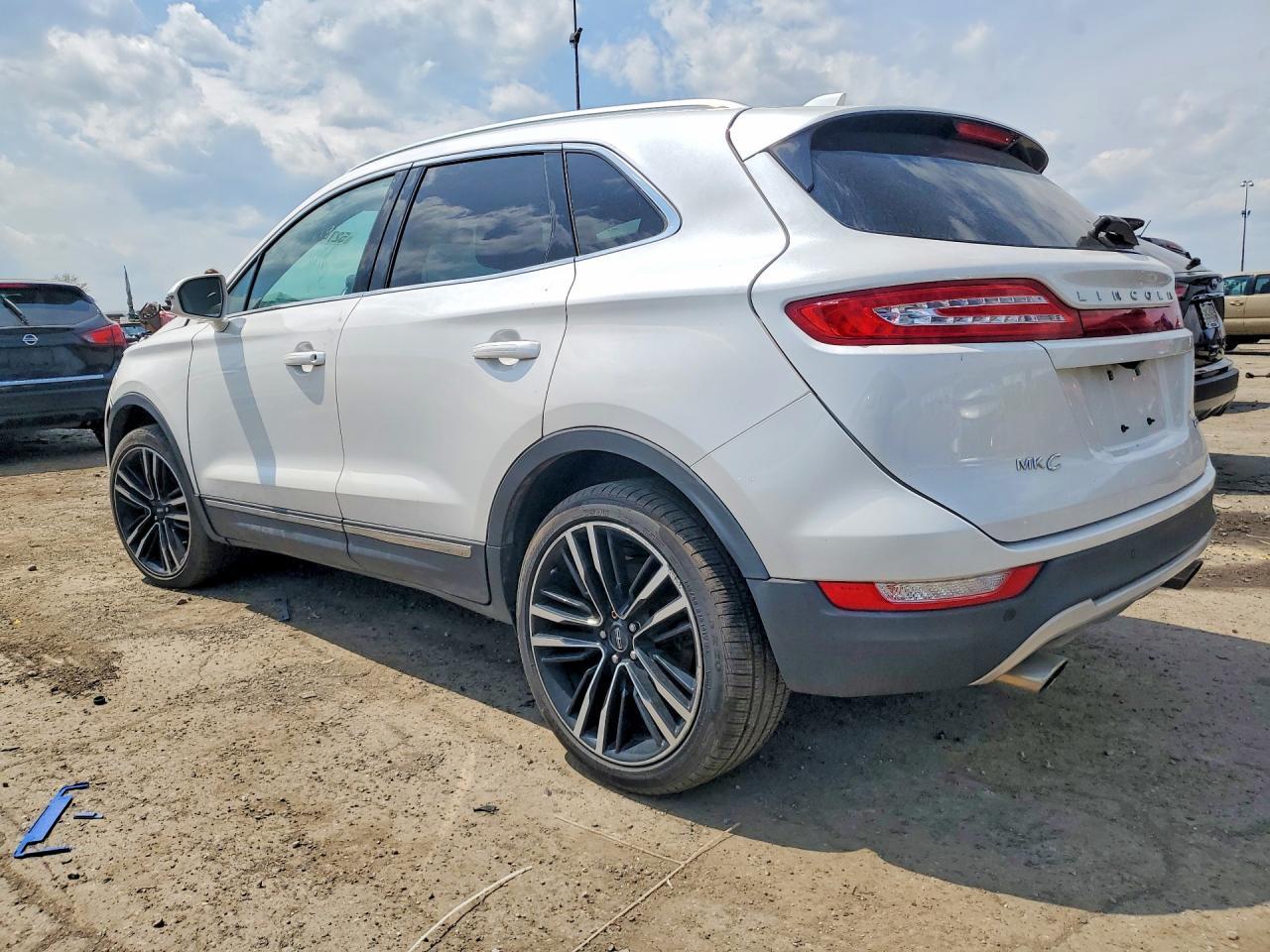 2018 Lincoln Mkc Reserve - Image 2