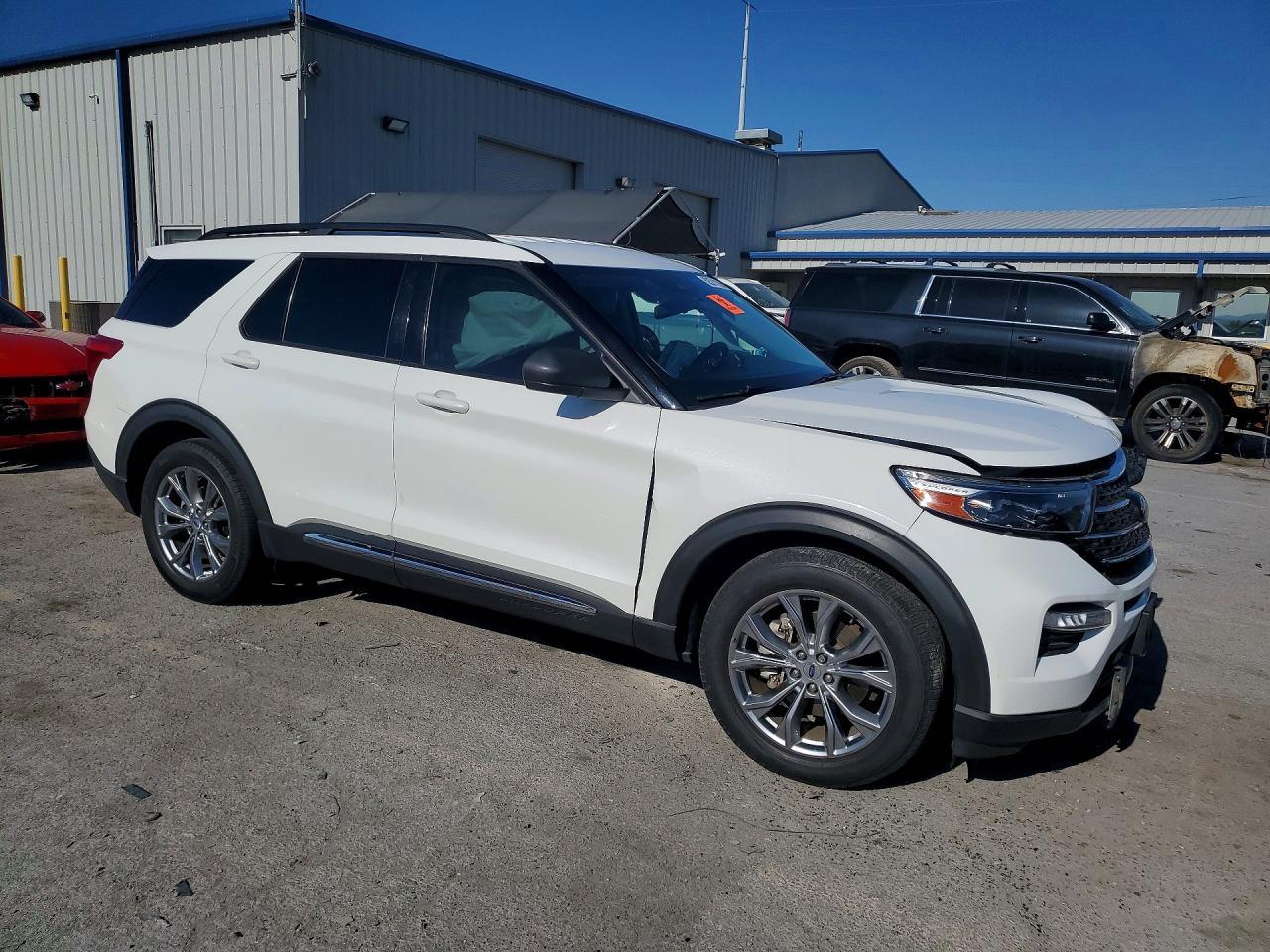2022 Ford Explorer Xlt - Фото 4