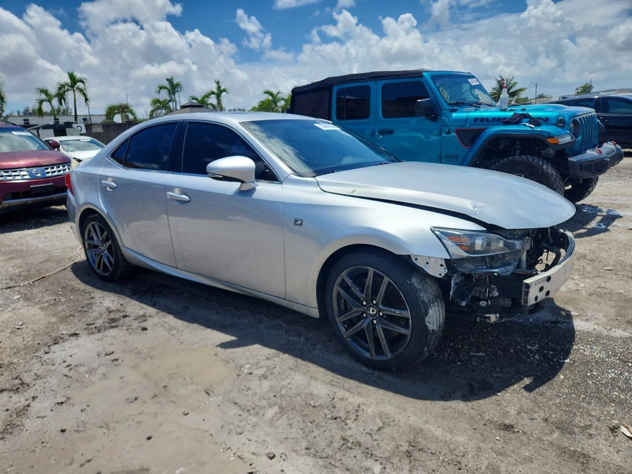 2016 Lexus Is 200T - Фото 4