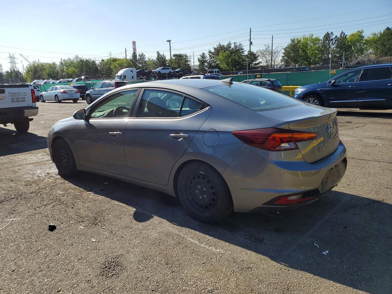 2019 Hyundai Elantra Sel - Фото 2